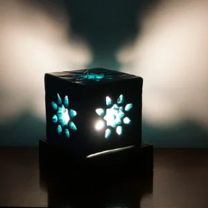{:en}"Seljuk Star" Cubic Ceramic Light Sculpture{:}{:tr}“Selçuklu Yıldızı” Kübik Seramik Işık Heykeli{:}